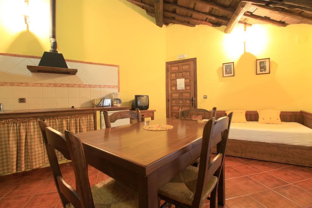 La Boticaria Casa Rural Apartamento Descargamaría Екстериор снимка